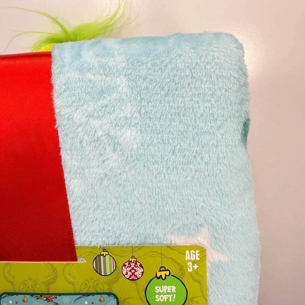 Dr Seuss The Grinch Plush Hugger Pillow Throw Blanket Set NWT Christmas Max 40x5